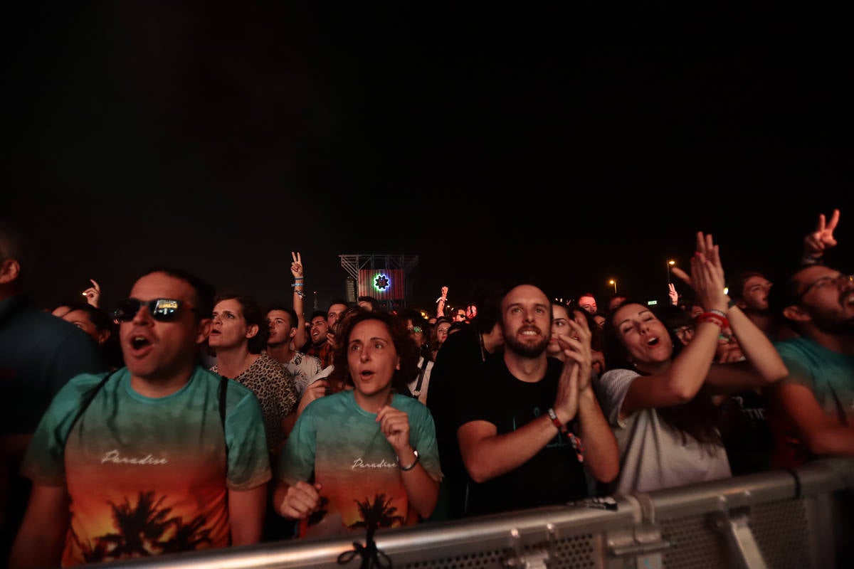 El festival con el que 'acaba el verano' reúne a miles de personas en el Cortijo del Conde de Granada 