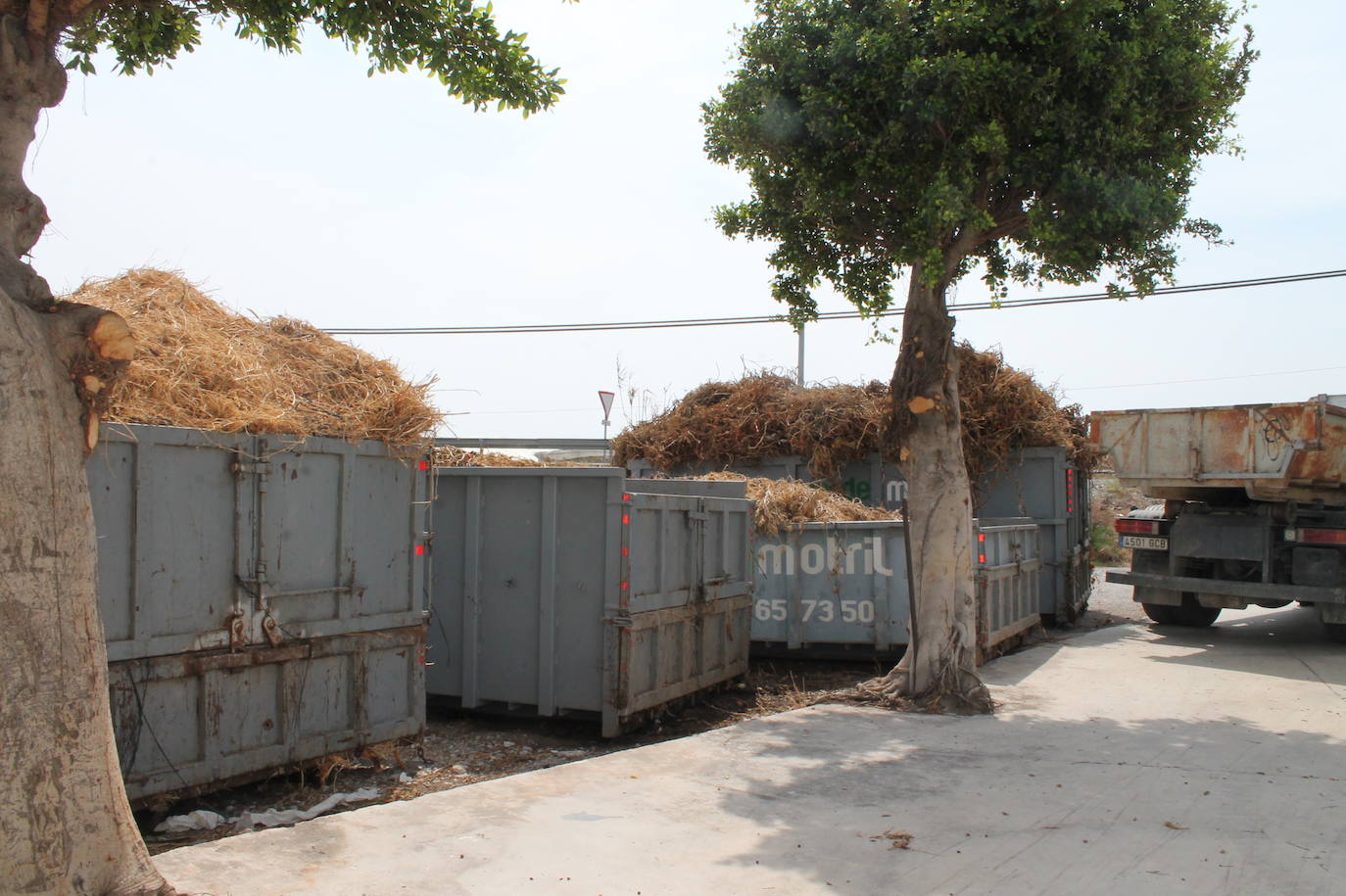 El cierre de la planta de reciclaje de Motril tras sufrir dos incendios está provocando una «parálisis» en el sector agrícola 