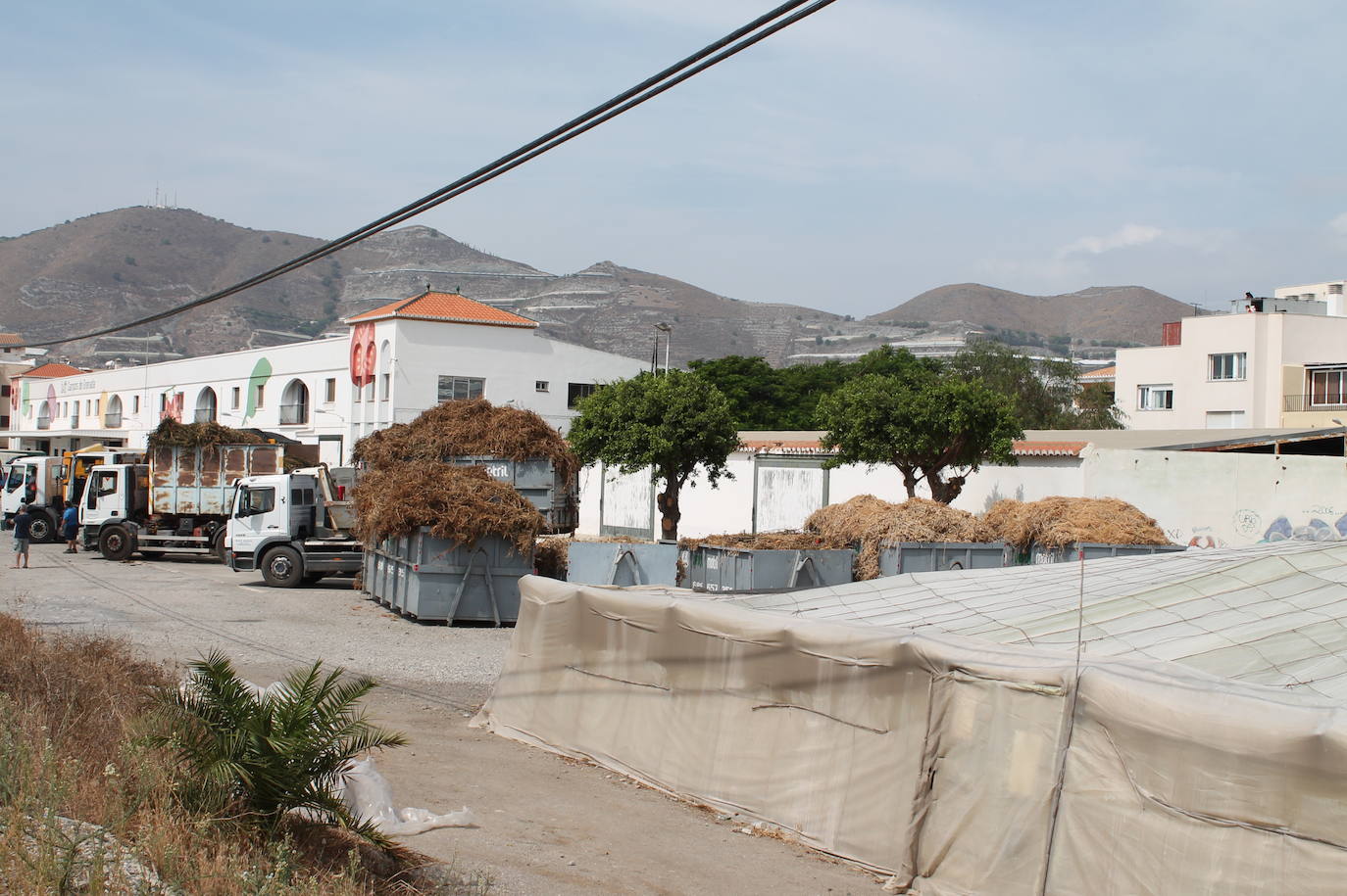 El cierre de la planta de reciclaje de Motril tras sufrir dos incendios está provocando una «parálisis» en el sector agrícola 