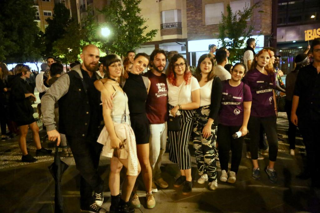 Miles de personas convierten el Centro de la ciudad en violeta con una movilización para exigir seguridad «al volver a casa» y acabar con las muertes por violencia de género 