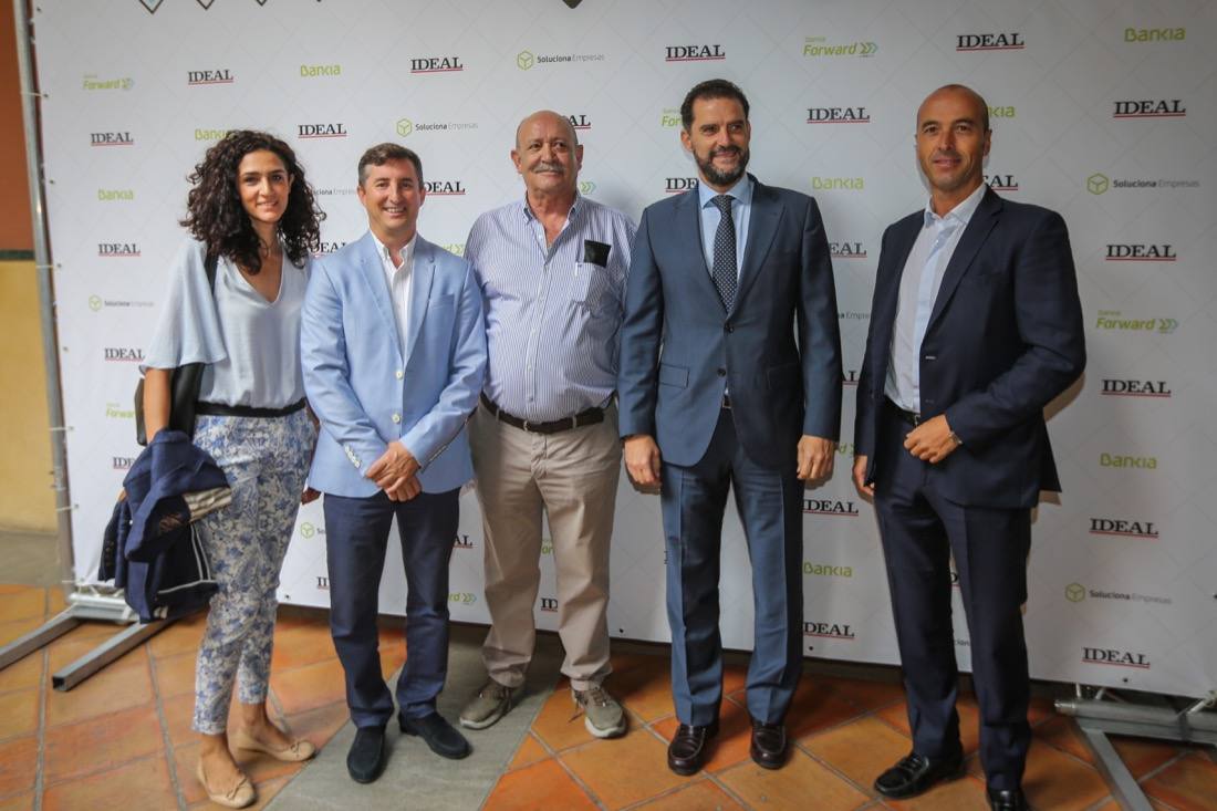 El Hotel Santa Paula ha acogido esta mañana las jornadas Bankia Forward, donde el CEO de Innsai, Jesús Navarro, ha repasado las principales tendencias de la innovación empresarial en un evento organizado por IDEAL