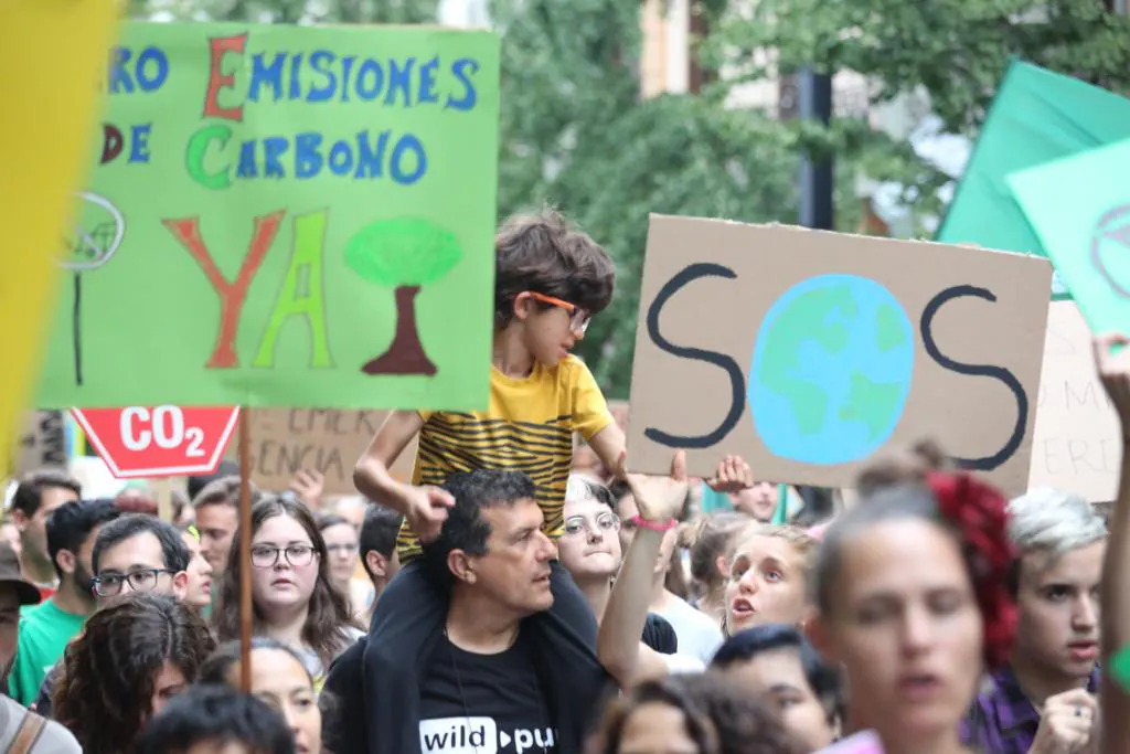 El evento ecologista ha caminado las calles de la capital en dirección al Ayuntamiento