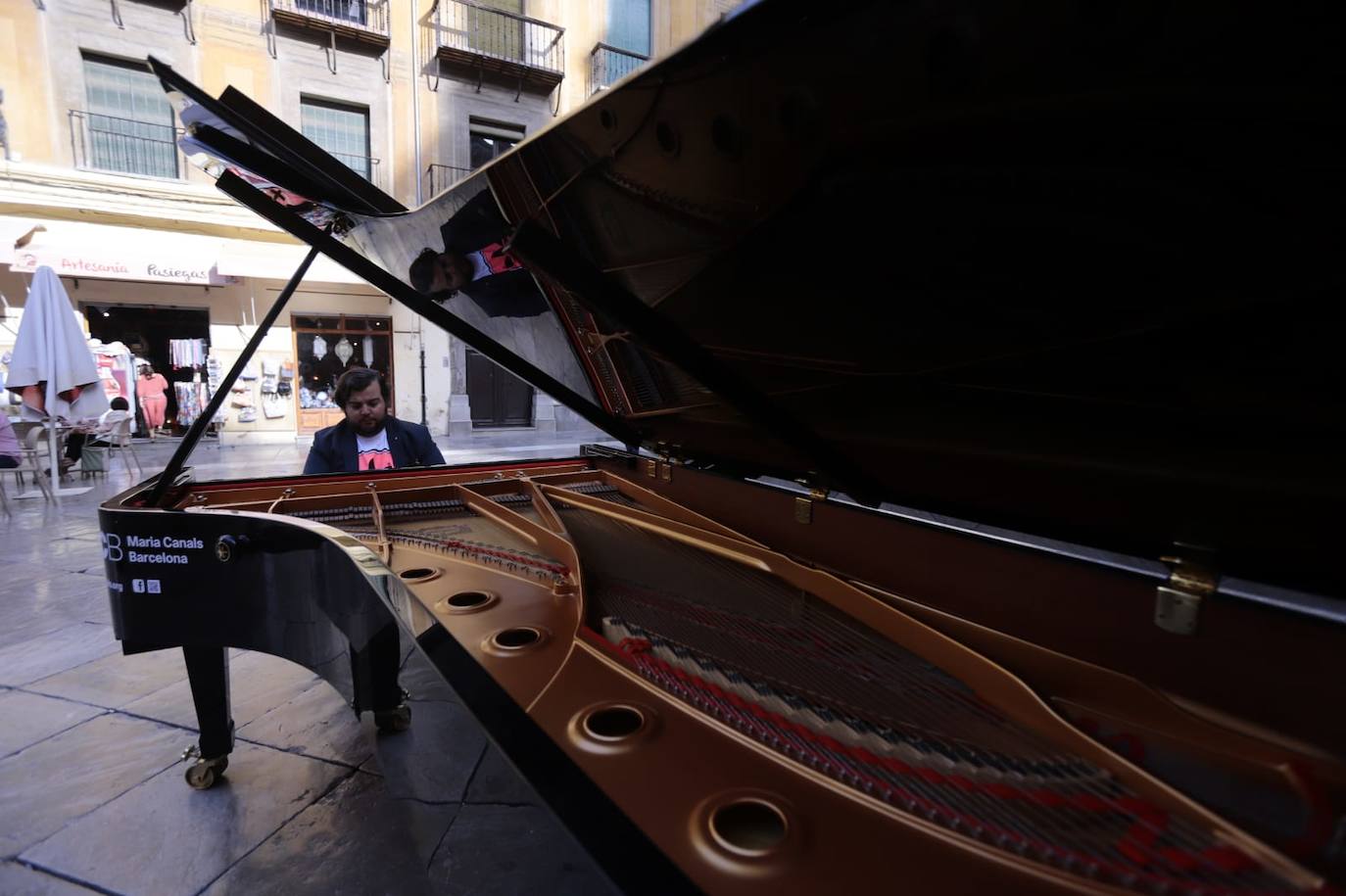Estos instrumentos están ubicados en siete plazas emblemáticas de la ciudad, haciendo que la ciudad suene mejor