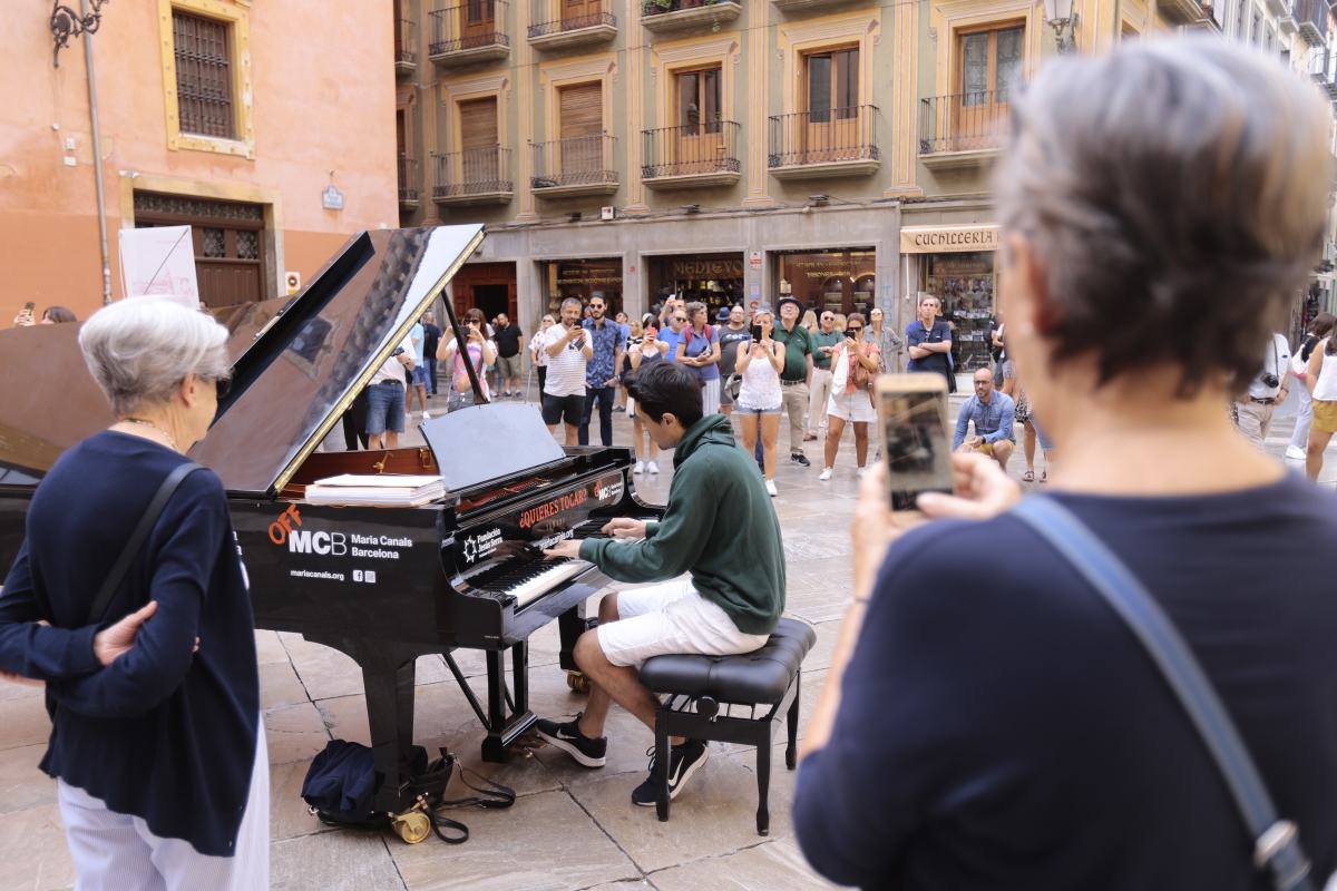 Estos instrumentos están ubicados en siete plazas emblemáticas de la ciudad, haciendo que la ciudad suene mejor