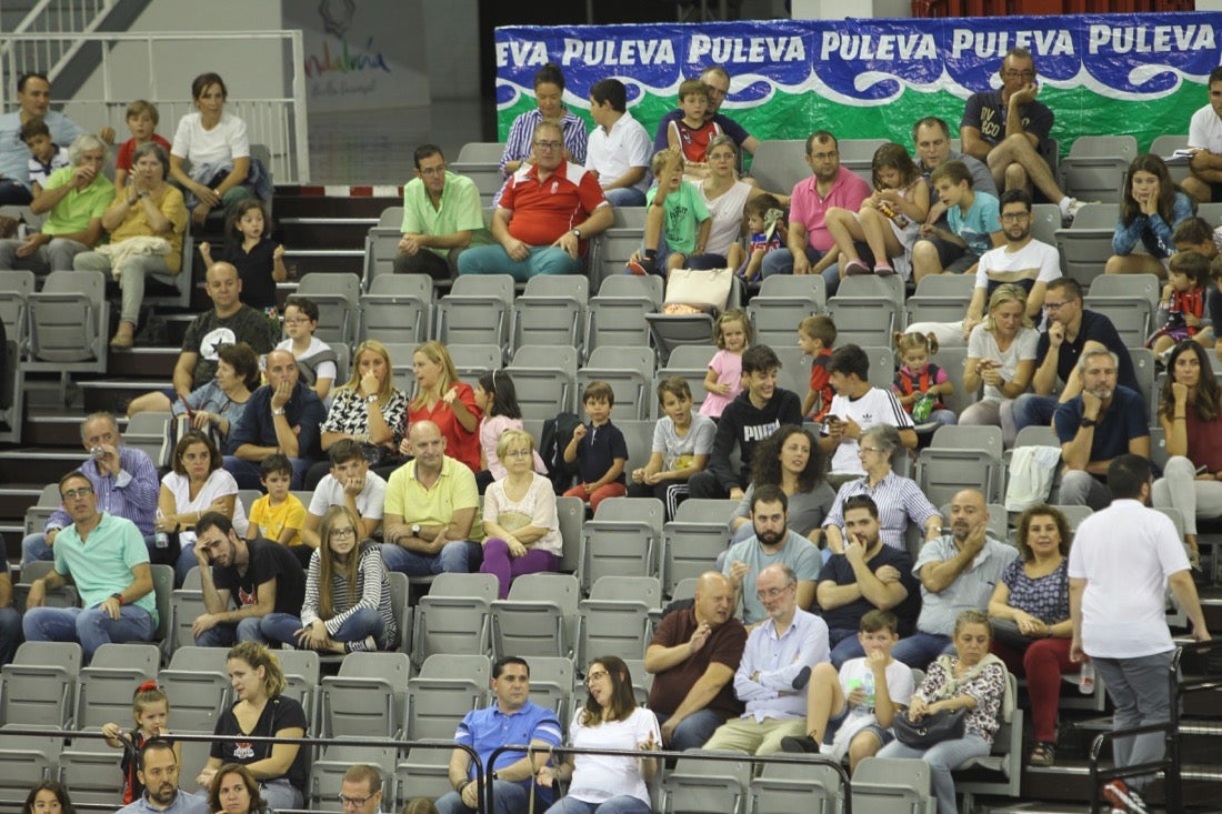 Todas las imágenes de la afición en el partido de baloncesto del sábado