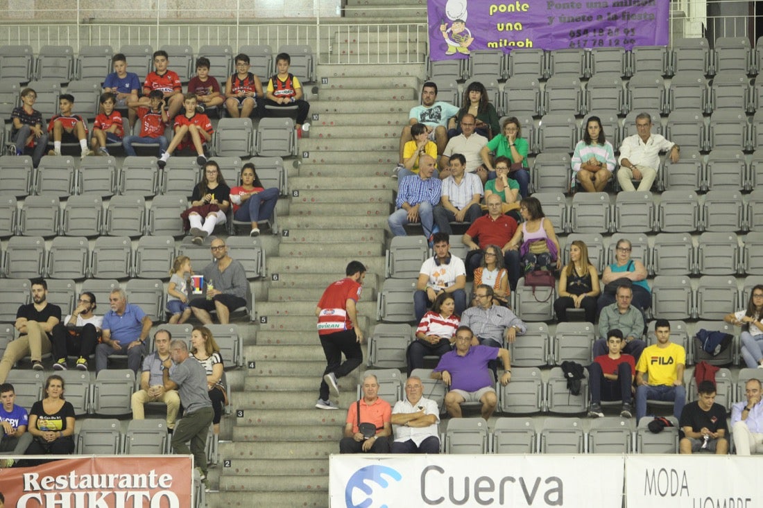 Todas las imágenes de la afición en el partido de baloncesto del sábado