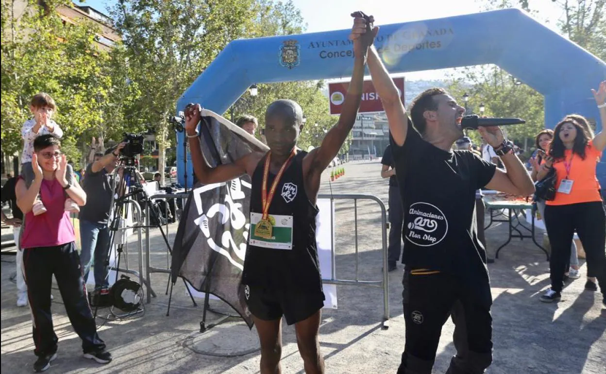 Carrera cuesta abajo | Anthony Maine lo borda en la Maratón 'más rápida del mundo'