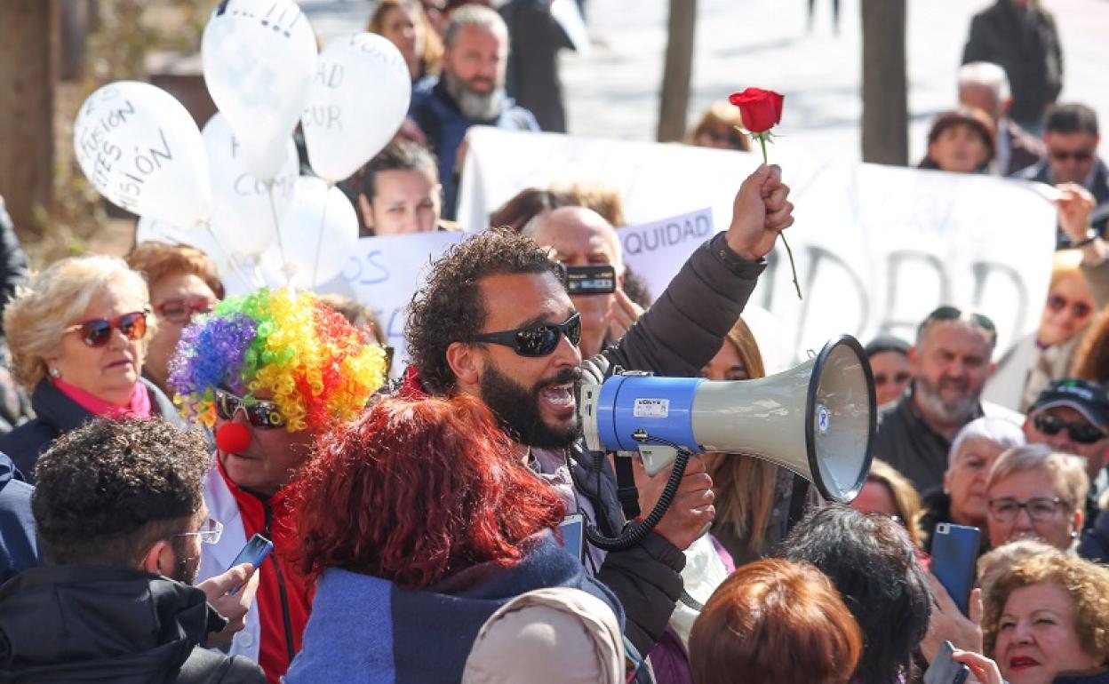 El partido de Spiriman | Jesús Candel crea una plataforma política y pide el voto nulo para lograr cambios