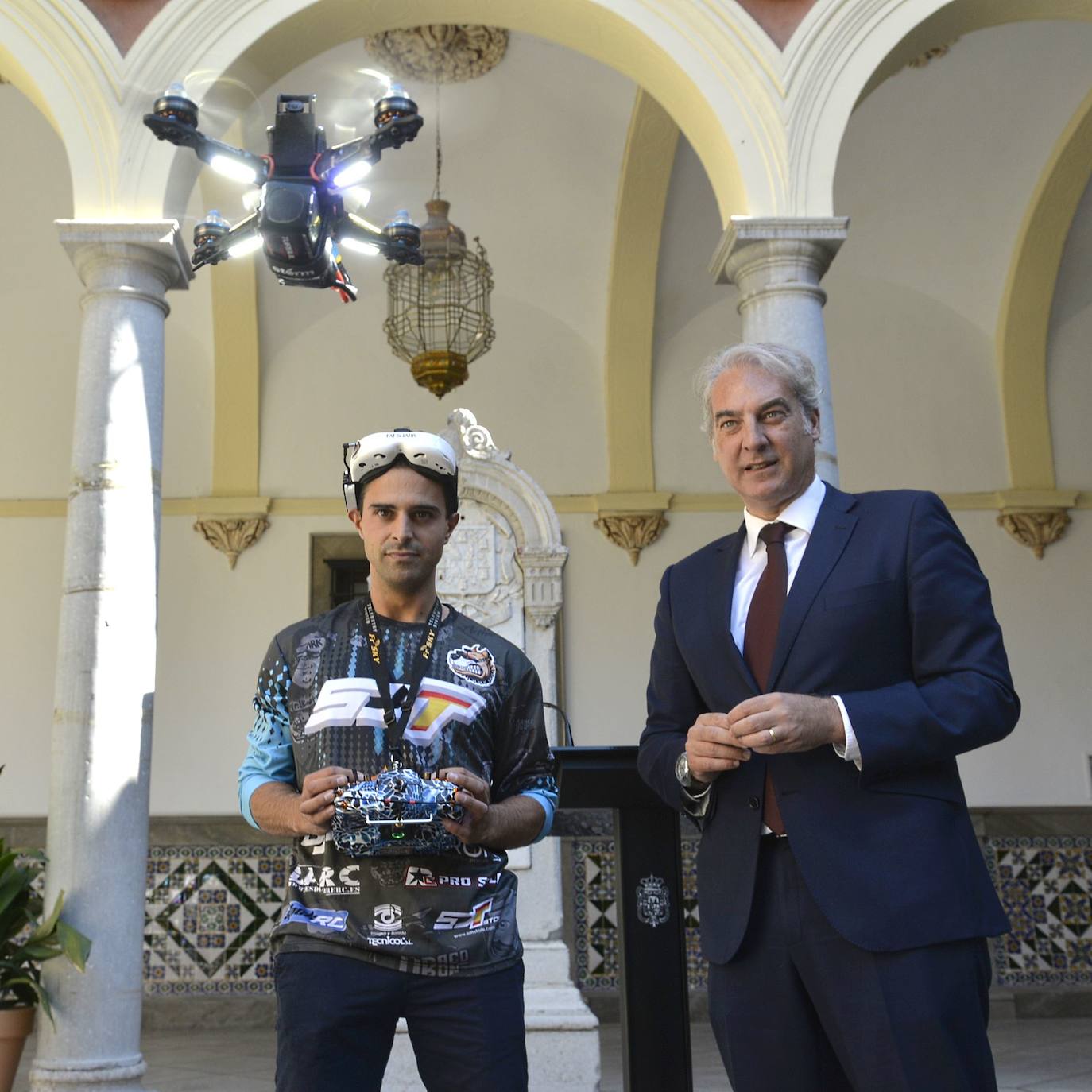 Acto de presentación en el Ayuntamiento de la Liga de Drones. 