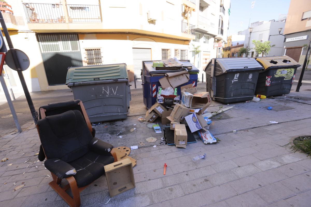 Existen puntos de la ciudad en los que la basura está retirada y el aspecto del centro de la ciudad ya es mucho mejor 