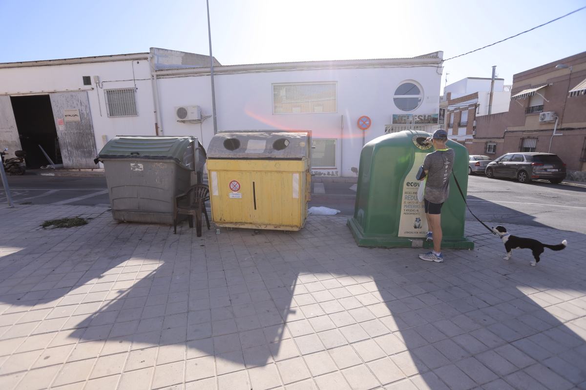 Existen puntos de la ciudad en los que la basura está retirada y el aspecto del centro de la ciudad ya es mucho mejor 