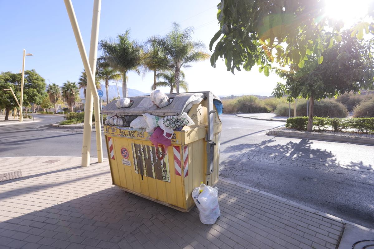 Existen puntos de la ciudad en los que la basura está retirada y el aspecto del centro de la ciudad ya es mucho mejor 