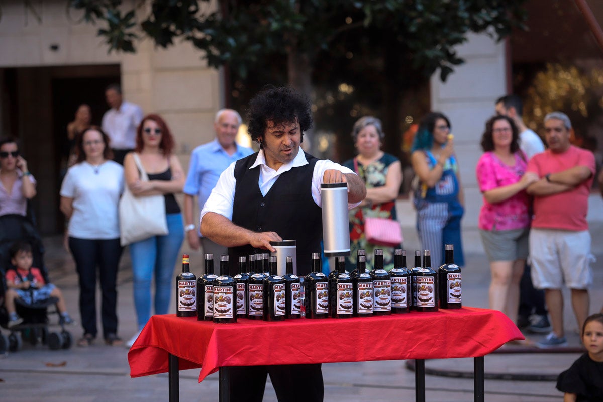 Su creadores, Juanjo Guarnido y Juan Díaz Canalaes, reciben un cálido homenaje en la inauguración del festival patrocinado por Cervezas Alhambra 