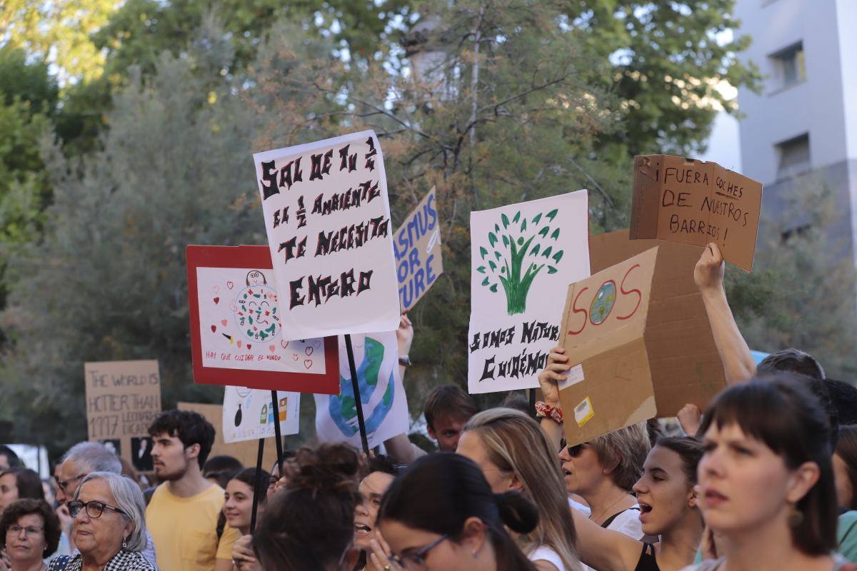 Fotos: Granada sale a la calle para luchar contra el cambio climático
