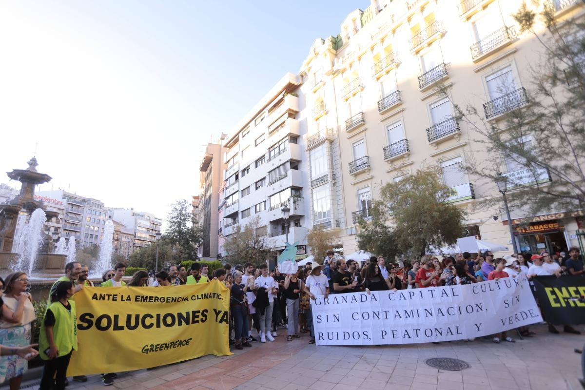 Fotos: Granada sale a la calle para luchar contra el cambio climático