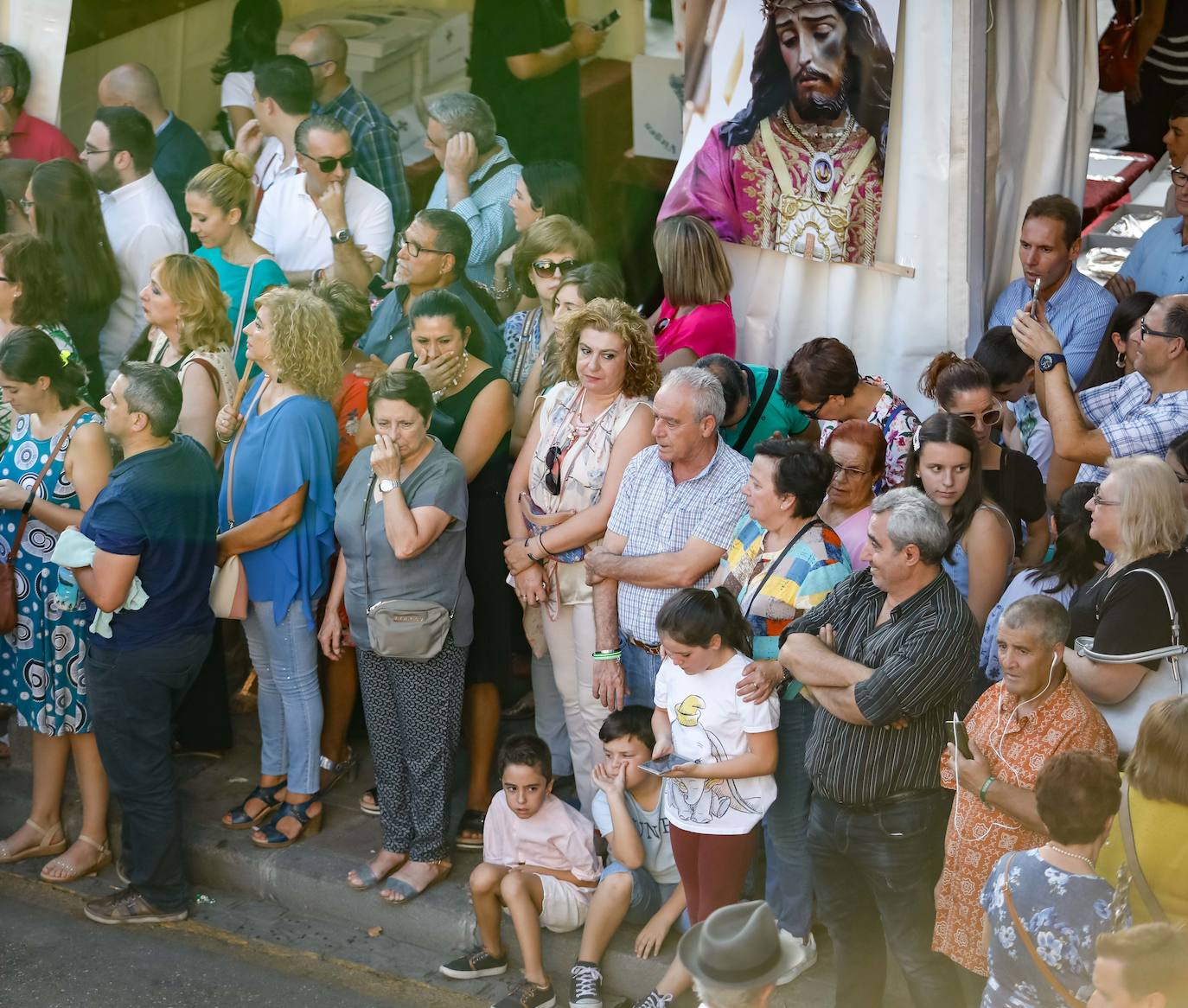 La Romería de San Miguel en el Albaicín y los puestos en la Carrera anticipan una tarde espléndida de devoción a la Virgen de las Angustias 