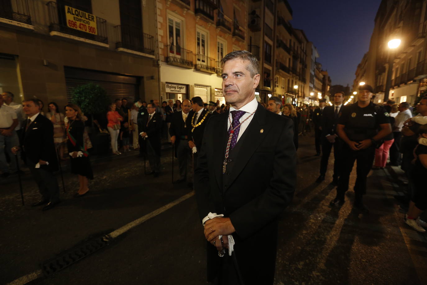 La Romería de San Miguel en el Albaicín y los puestos en la Carrera anticipan una tarde espléndida de devoción a la Virgen de las Angustias 