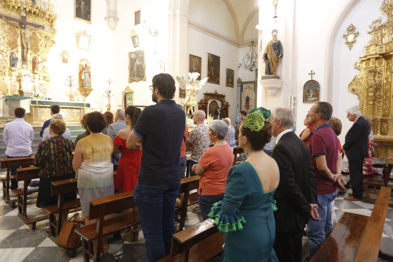 La Romería de San Miguel en el Albaicín y los puestos en la Carrera anticipan una tarde espléndida de devoción a la Virgen de las Angustias 