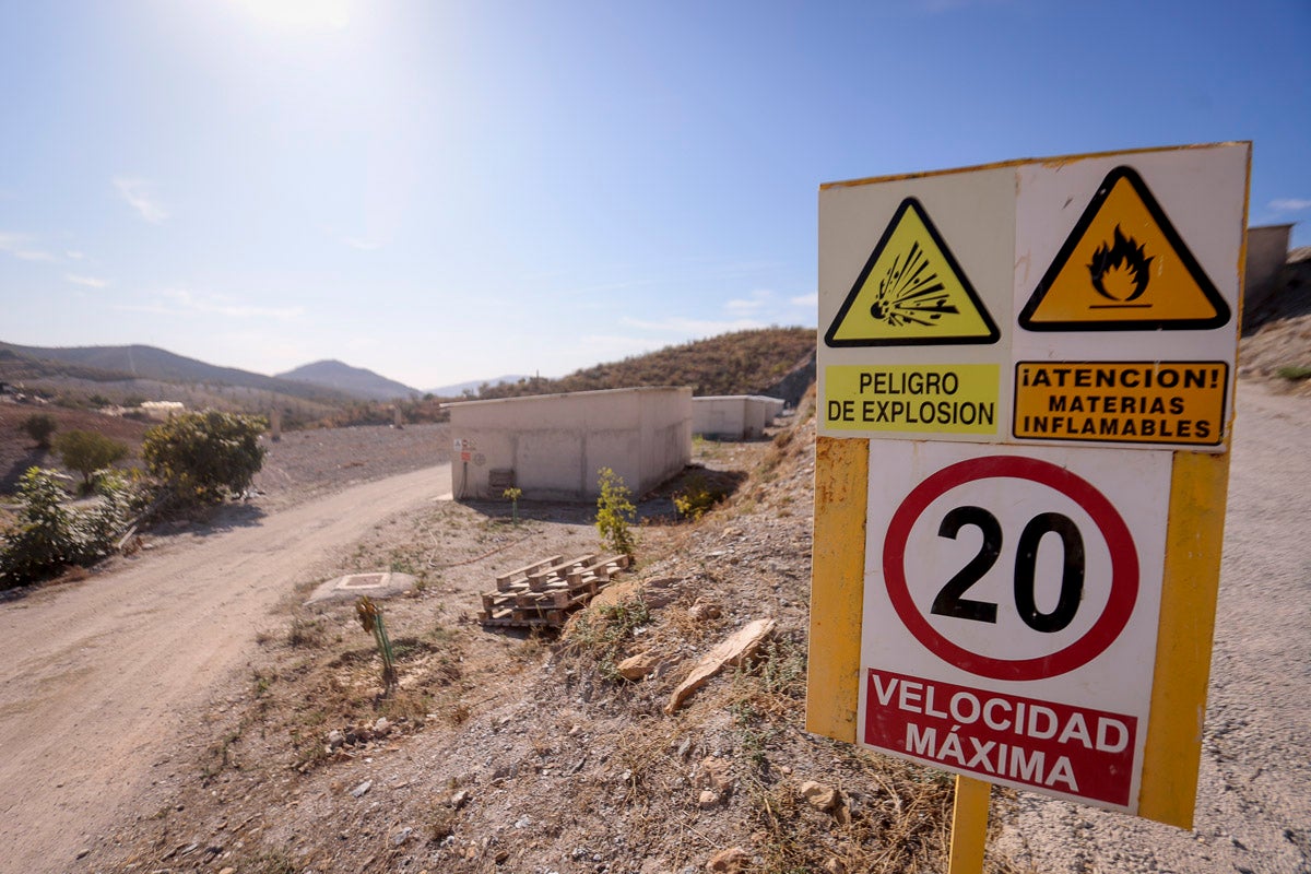 Fotos: Nos metemos dentro de las fábricas de pirotecnia de Granada