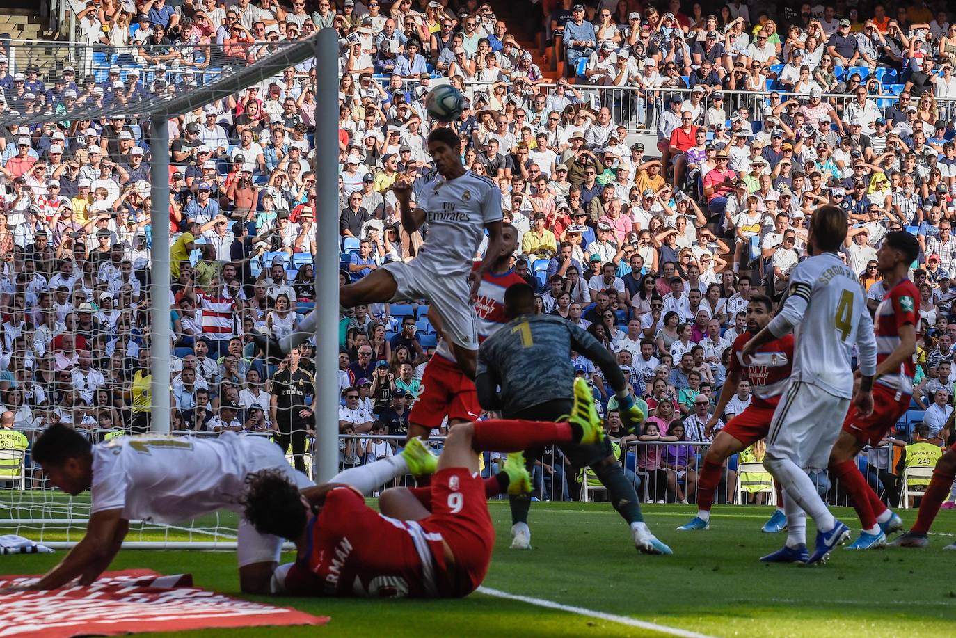 Fotos: Todos los detalles del Real Madrid-Granada