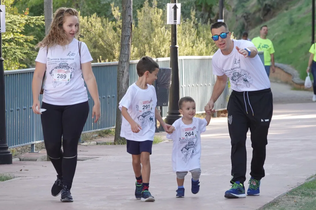 Fotos: Los Pequeños Héroes de Granada visibilizan la lucha contra el cáncer infantil