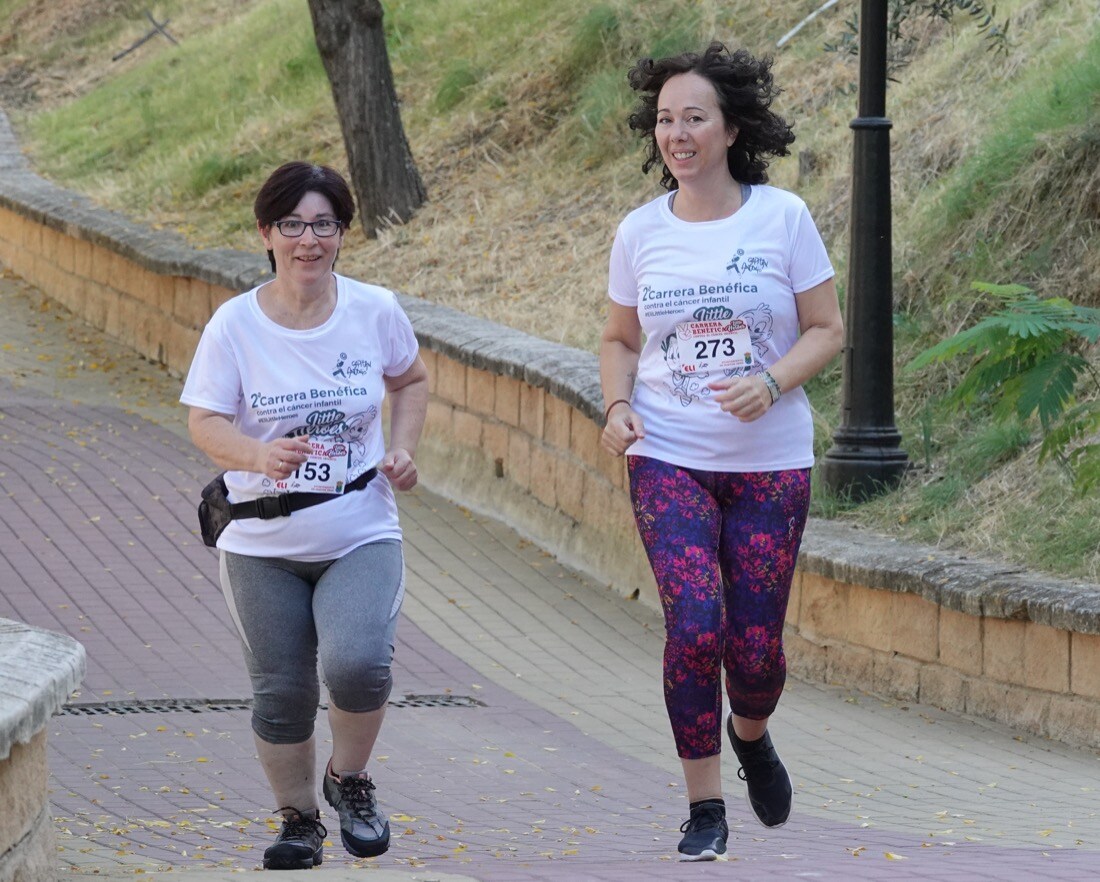 Fotos: Los Pequeños Héroes de Granada visibilizan la lucha contra el cáncer infantil