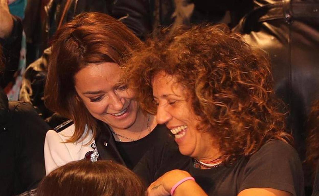 Toñi y Rosana.