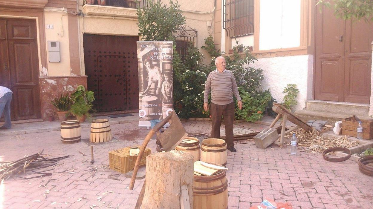 Imágenes que muestran los antiguos oficios que podrán verse el domingo en Terque.