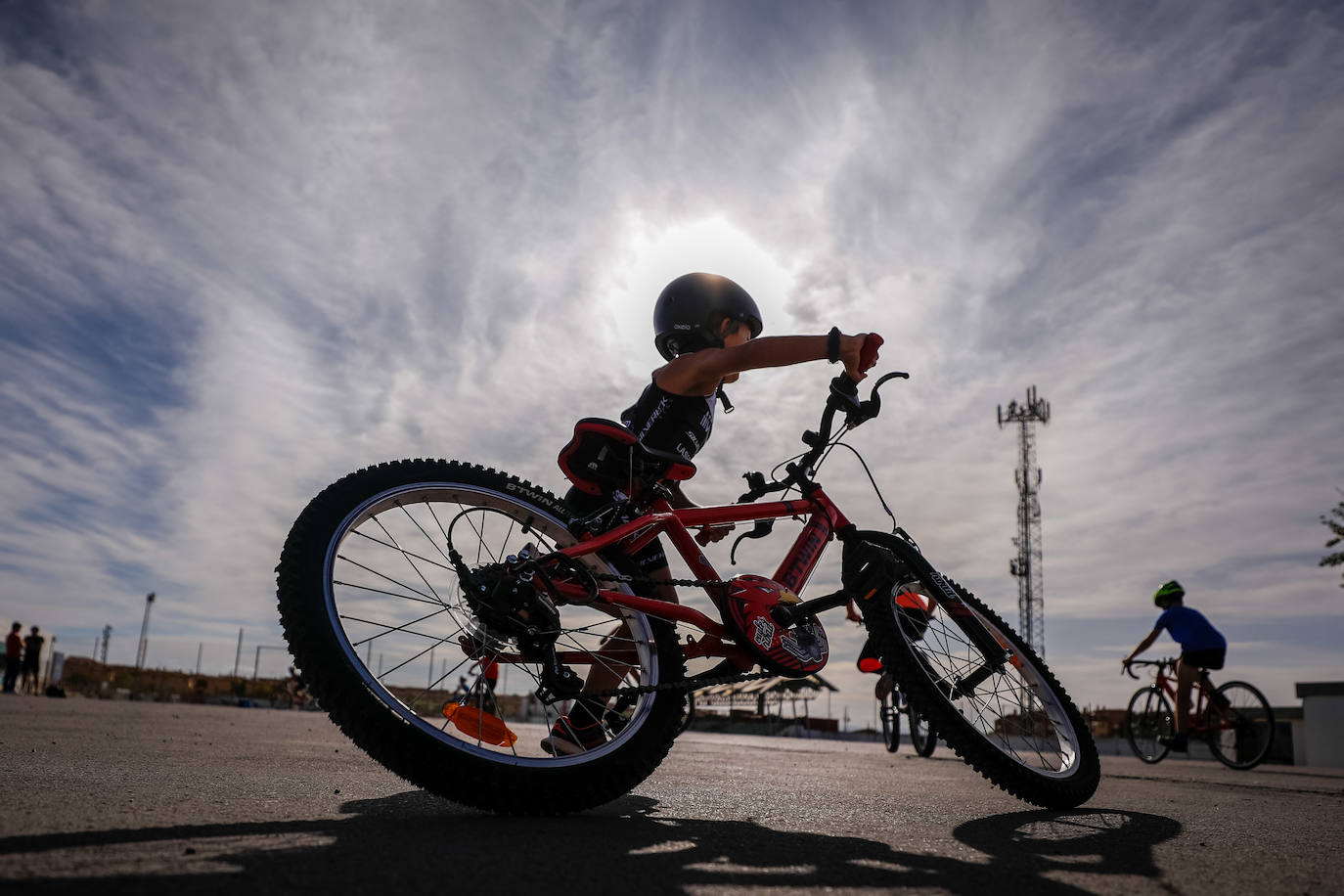 IDEAL entra en la escuela de triatlón Atarfe Tribabyschool, la única en toda la provincia, de reciente creación junto al club de atletismo local, Acidesa y Caja Rural 