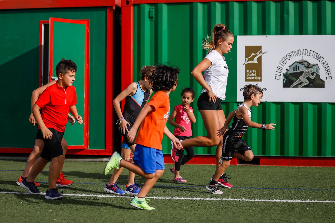 IDEAL entra en la escuela de triatlón Atarfe Tribabyschool, la única en toda la provincia, de reciente creación junto al club de atletismo local, Acidesa y Caja Rural 