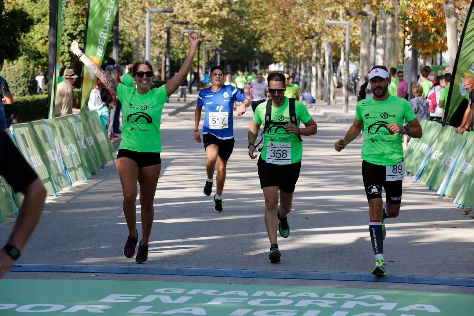 María José Rienda realizó el corte simbólico de la cinta de salida junto al alcalde Luis Salvador ante deportistas de tanto nivel como María Pérez, que ganó la prueba femenina, o la madrina Laura Bueno