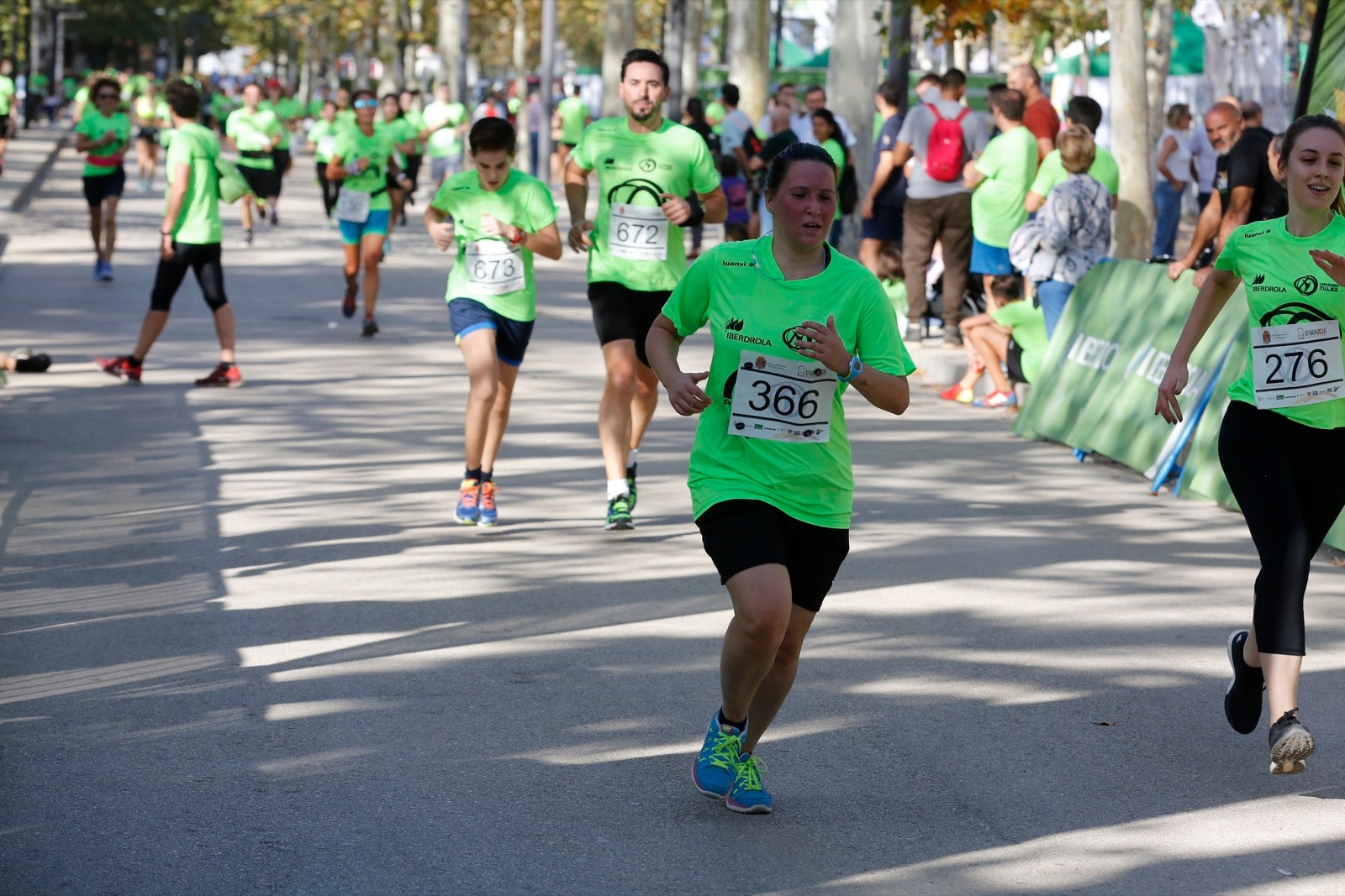 María José Rienda realizó el corte simbólico de la cinta de salida junto al alcalde Luis Salvador ante deportistas de tanto nivel como María Pérez, que ganó la prueba femenina, o la madrina Laura Bueno