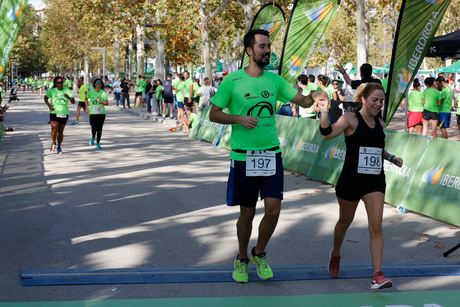 María José Rienda realizó el corte simbólico de la cinta de salida junto al alcalde Luis Salvador ante deportistas de tanto nivel como María Pérez, que ganó la prueba femenina, o la madrina Laura Bueno