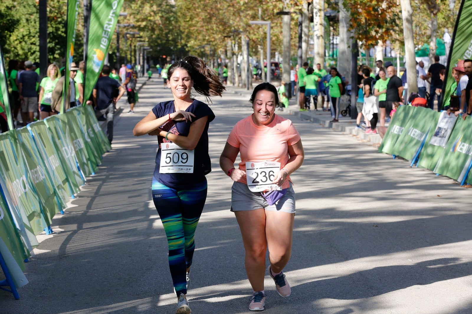 María José Rienda realizó el corte simbólico de la cinta de salida junto al alcalde Luis Salvador ante deportistas de tanto nivel como María Pérez, que ganó la prueba femenina, o la madrina Laura Bueno