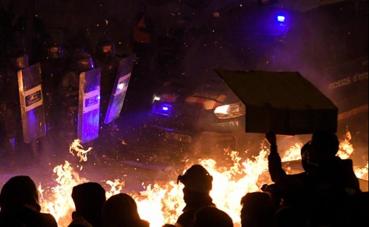 Barricadas de fuego por las calles de Barcelona