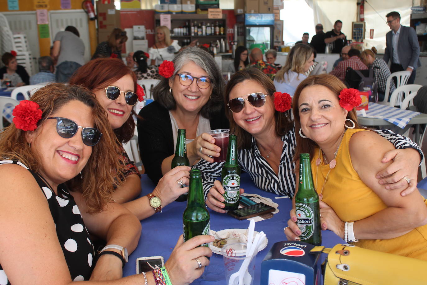 La jornada ha dado para mucho, desde comidas de empresa, encuentros y reuniones de amigos hasta el Día del Niño