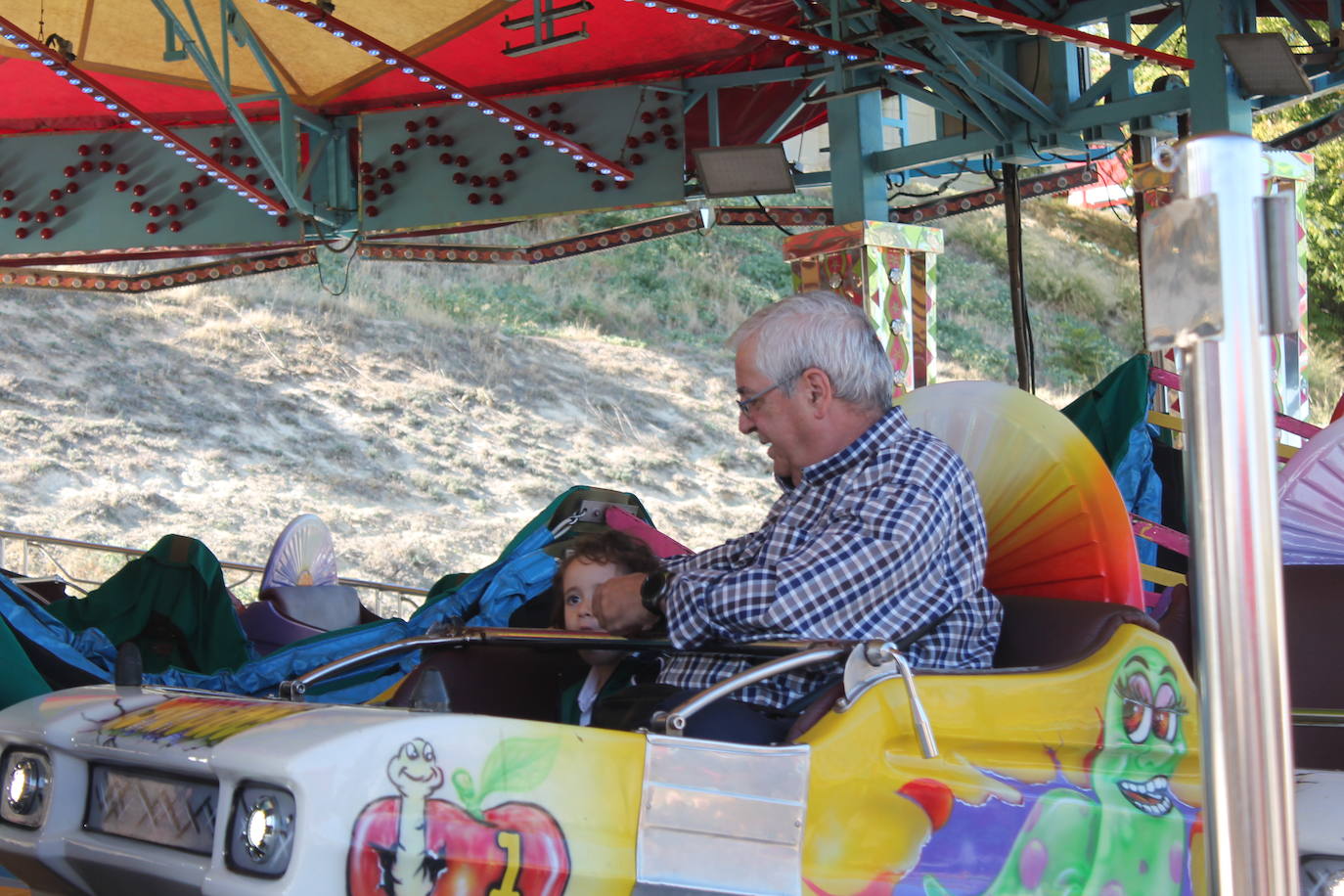 La jornada ha dado para mucho, desde comidas de empresa, encuentros y reuniones de amigos hasta el Día del Niño