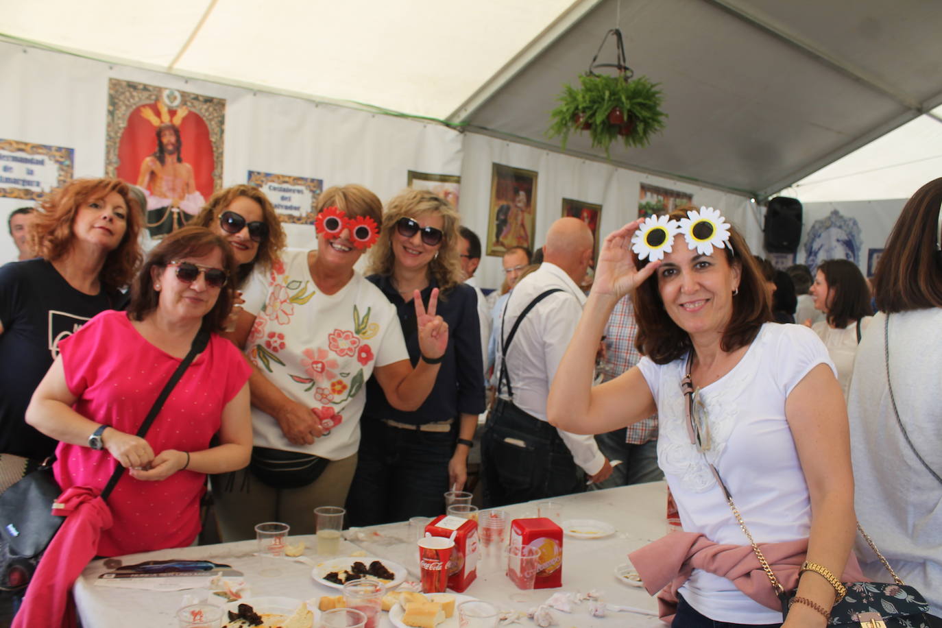 La jornada ha dado para mucho, desde comidas de empresa, encuentros y reuniones de amigos hasta el Día del Niño