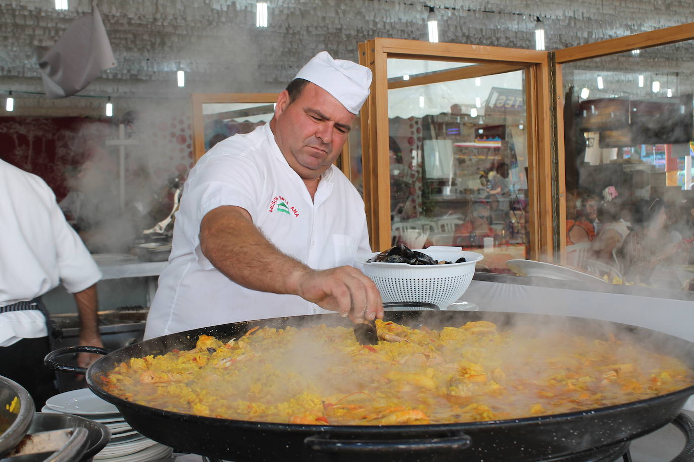 La jornada ha dado para mucho, desde comidas de empresa, encuentros y reuniones de amigos hasta el Día del Niño