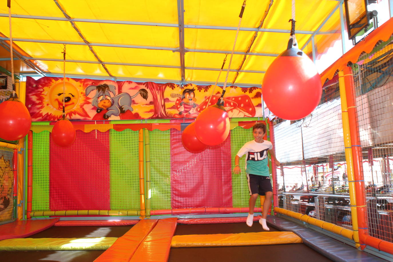 La jornada ha dado para mucho, desde comidas de empresa, encuentros y reuniones de amigos hasta el Día del Niño