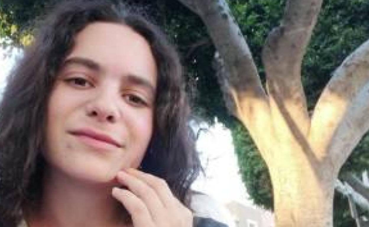 Imagen de la desaparecida aportada por Guardia Civil. 