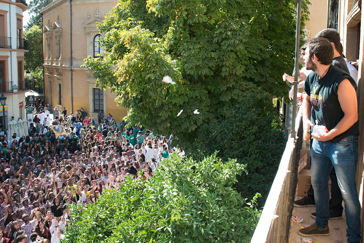 Los alumanos de la Facultad de Medicina celebran el día de su patrón con la tradicional recepción