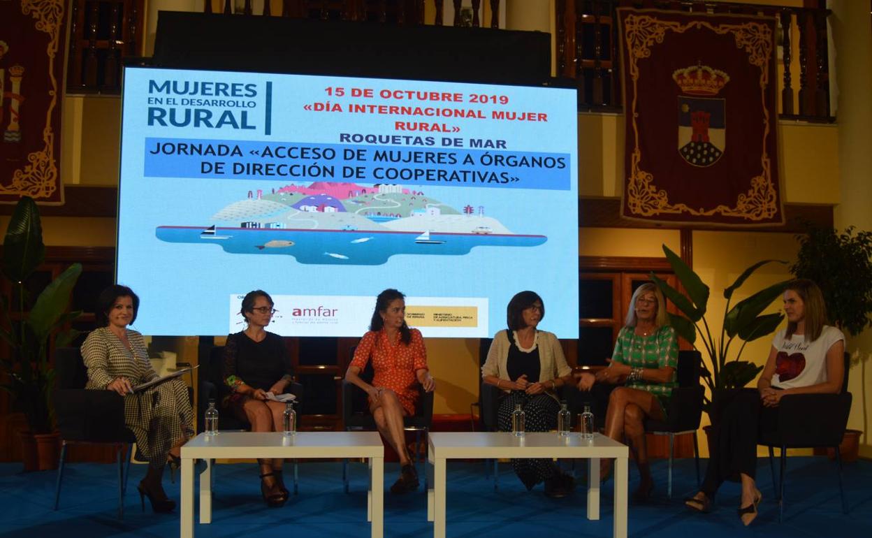 Adoración Blanque, Teresa García, Aránzazu Martín, Mari Carmen Cano, Matilde González y Virginia Bosquet.