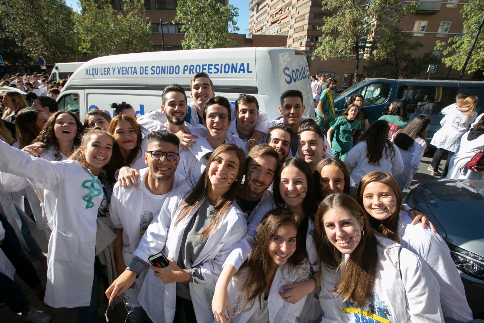 Los estudiantes de Medicina celebran de esta manera uno de sus días grandes