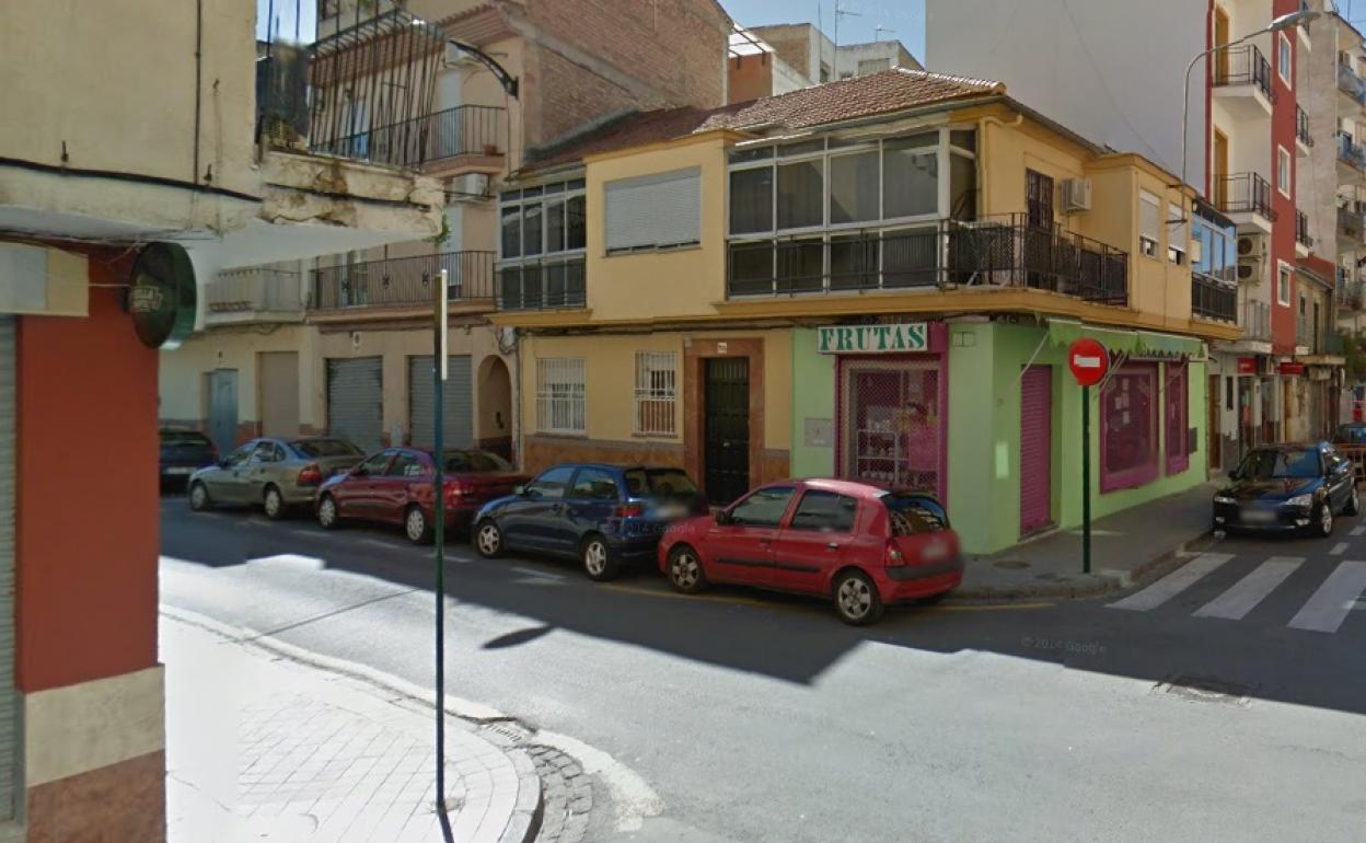 Al menos 10 personas se encontraban peleando en la calle Óscar Romero.