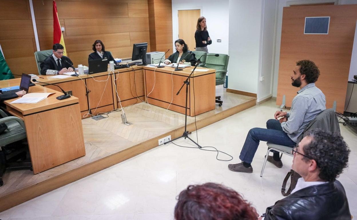 Juicio a Spiriman | Mantienen la petición de cárcel para Jesús Candel por calumniar al fiscal jefe de Granada
