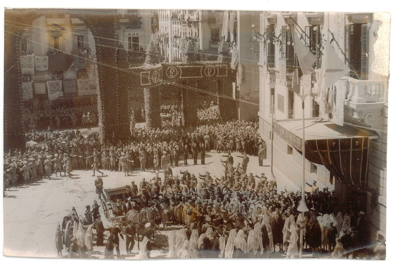 Recepción en el Ayuntamiento en mayo de 1943