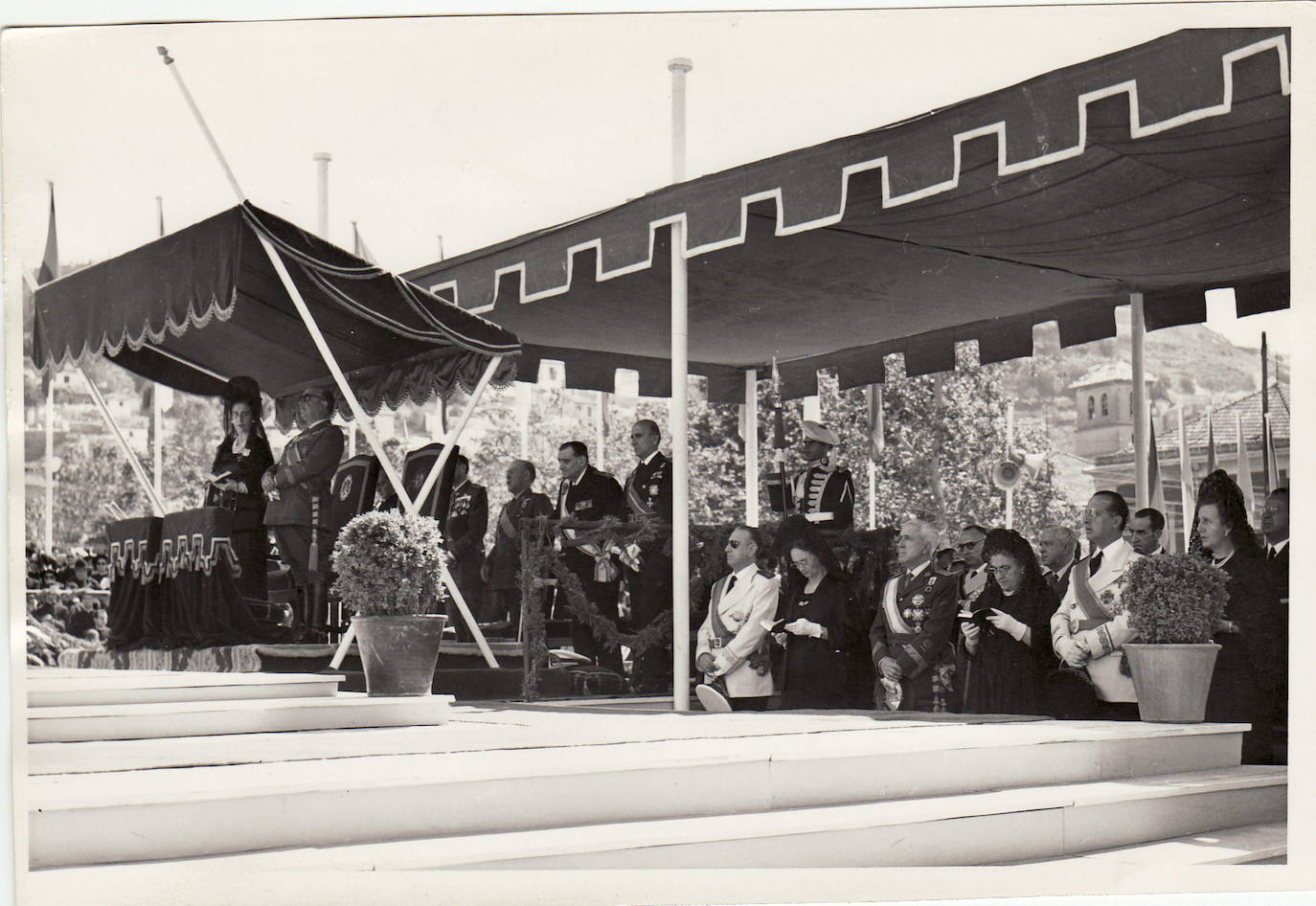 En la clausura del Congreso Eucarístico. 1957