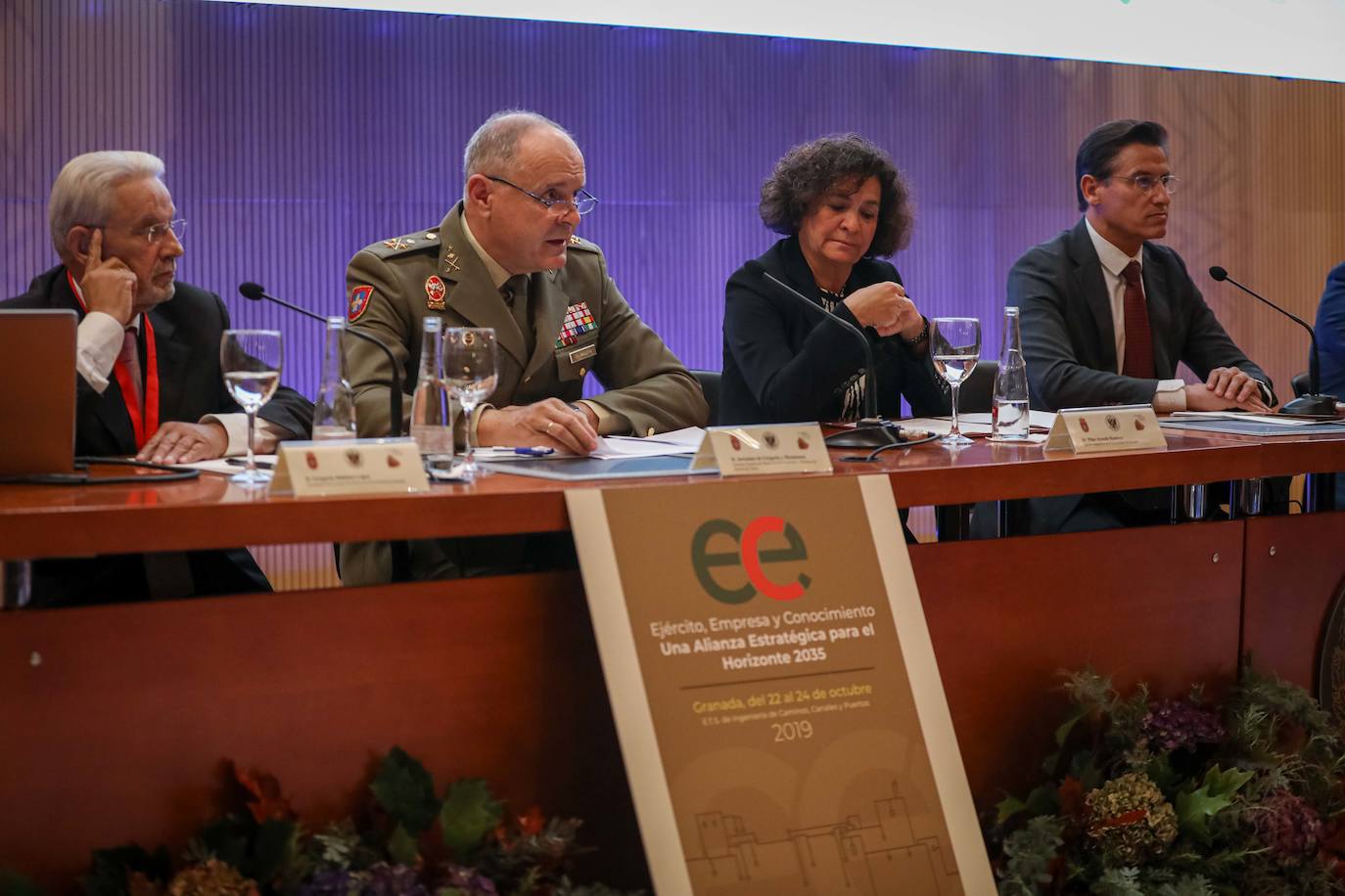 'Ejército, Empresa y Conocimiento'