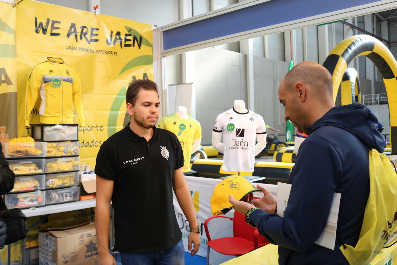 La 18ª edición de la Feria Internacional de Turismo, Deporte y Aventura, Tierra Adentro 2019 ha abierto este viernes sus puertas en el Recinto Provincial de Ferias y Congresos de Jaén para mostrar «la riqueza y la diversidad de la oferta turística de interior de la provincia de Jaén» y del resto del país, a través de los 450 expositores que se dan cita en la misma hasta el próximo domingo, 27 de octubre.